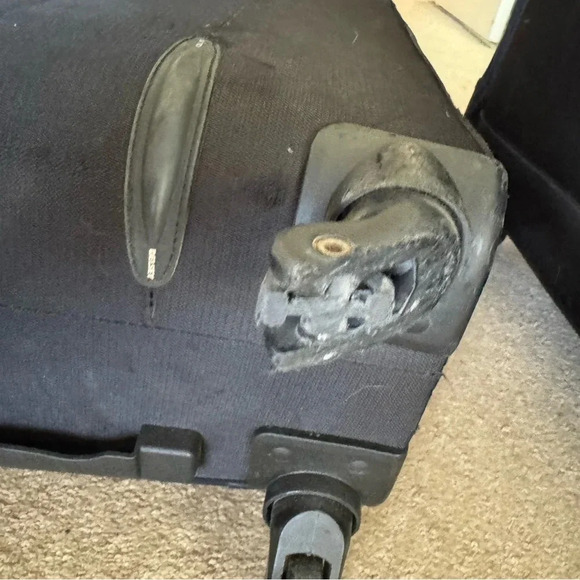 Delsey Luggage Black Rolling Suitcases set of 2 - Picture 2 of 3